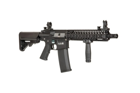Replika karabinka Specna Arms Daniel Defense® MK18 SA-E19 EDGE™ HAL² ™ Czarna