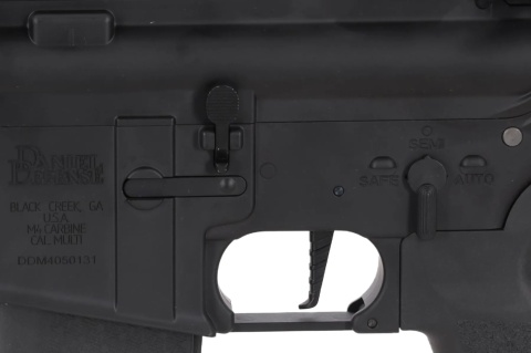 Karabinek ASG Specna Arms Daniel Defense® RIS III 12.5'' SA-E28 EDGE™ HAL 2™ ETU Gen. 2 Czarny