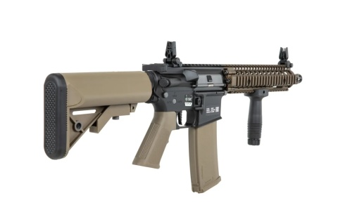 Karabinek ASG Specna Arms Daniel Defense® MK18 SA-P19 Prime™ HAL™ ETU z silnikiem bezszczotkowym Chaos Bronze Karabinek ASG Specna Arms Daniel Defense® MK18 SA-P19 Prime™ HAL™ ETU z silnikiem bezszczotkowym Chaos Bronze