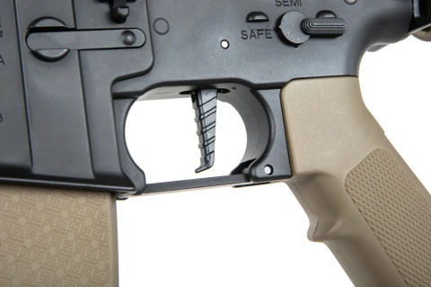 Karabinek ASG Specna Arms Daniel Defense® MK18 SA-P26 Prime™ HAL™ ETU z silnikiem bezszczotkowym Chaos Bronze Karabinek ASG Specna Arms Daniel Defense® MK18 SA-P26 Prime™ HAL™ ETU z silnikiem bezszczotkowym Chaos Bronze